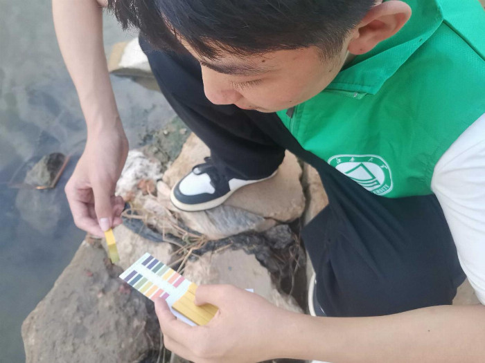 青 山绿水,“河”我守护|太阳成集团tyc122cc“河”你守绿实践团筑梦绿色新篇章